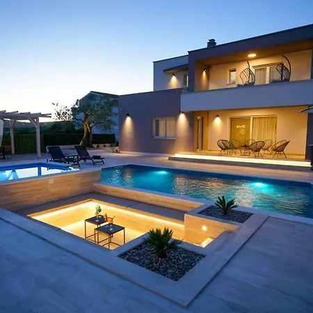 Beautiful Manimm Villa *
