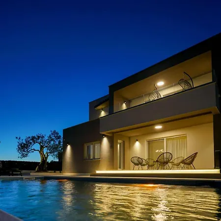 Beautiful Manimm Villa *