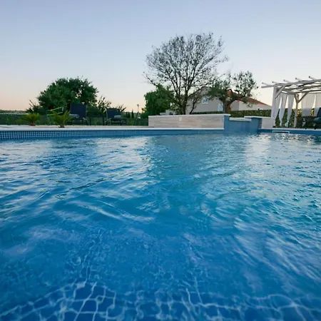 Beautiful Manimm Villa Posedarje