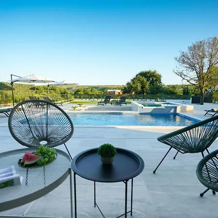 Beautiful Manimm Villa Posedarje