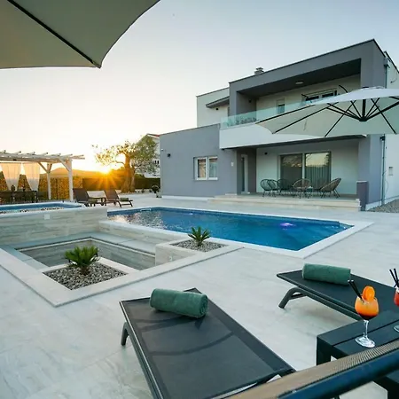 Villa Beautiful Manimm *